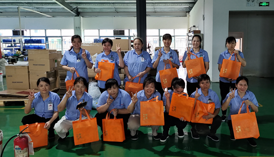 葫芦娃视频看片官网下载新能源为一线员工发放中秋福利礼品